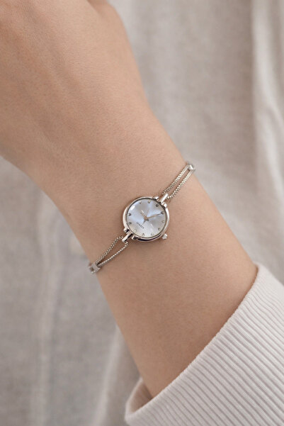 QUARTZ Zarif Zincir Detaylı Kadın Saat Bileklik Gümüş