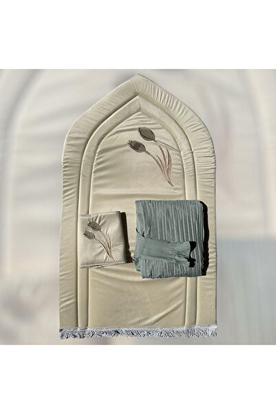 Generic Welcome the blessed month with peace and devotion: Luxurious velvet p...