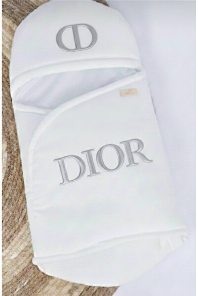 TREND MIX A royal look for your expected baby ✨