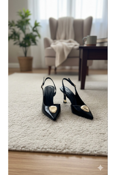 Valenta İnce Topuk Şık Toka Detaylı PU Deri Kadın Stiletto Ayakkabı