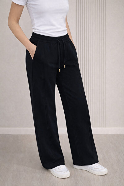 Exclusive Season Women's flared sweatpants
