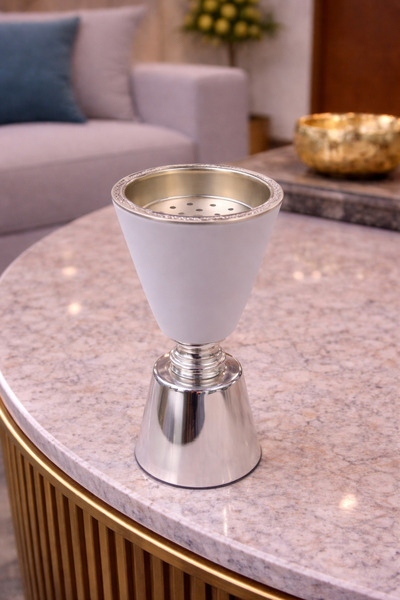 Generic A luxurious white and silver incense burner – elegant incense with re...