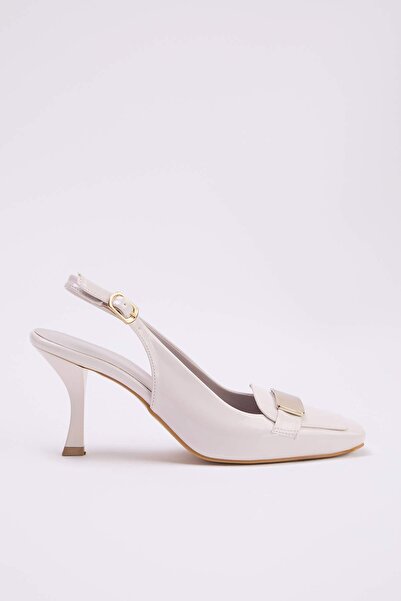 TRENDYOL SHOES Bež lakirane kožne cipele sa kopčom, 8,5 cm, klasične ženske c...