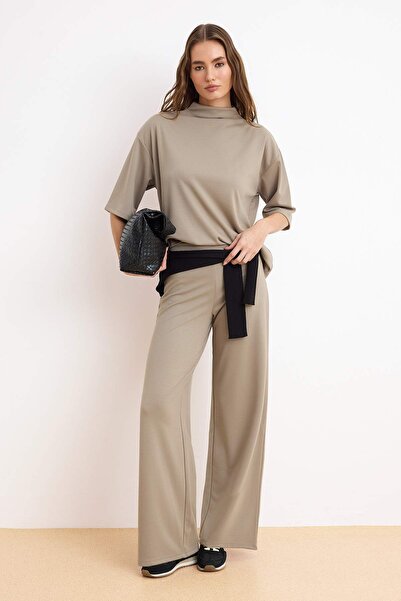 Trendyol Collection Πλεκτό σετ TWOSS26AU00033 με κοντό μανίκι, με επένδυση, μ...