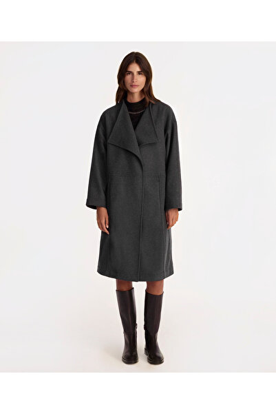 Yargıcı Geniş Şal Yaka Uzun Kol Palto