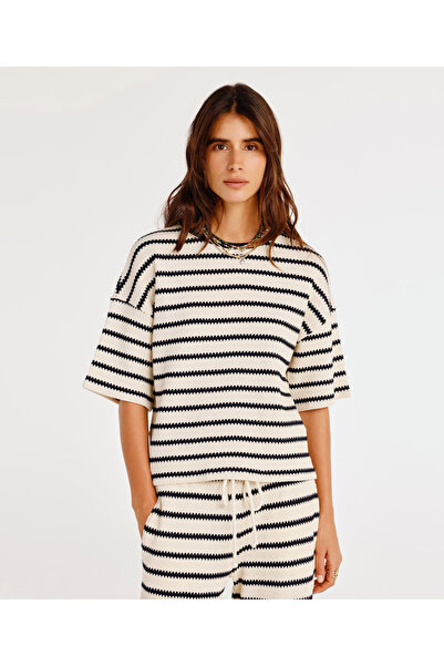 Yargıcı Düşük Omuzlu T-shirt