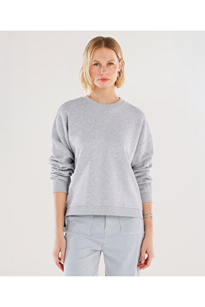 Yargıcı Dikiş Ve Yırtmaç Detaylı Bisiklet Yaka Sweatshirt