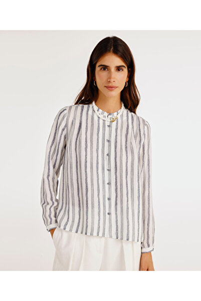 Yargıcı Düğme Detaylı Gömlek