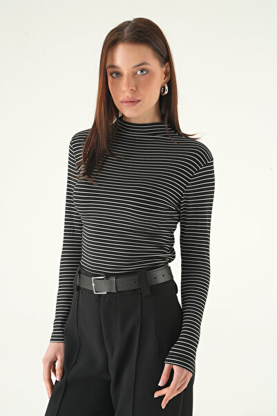 Rays أسود نصف مغلق مخطط بادي 8374A