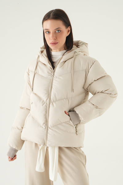 Rays 3505 بغطاء رأس سترة ذات جيوب متعددة باللون البيج