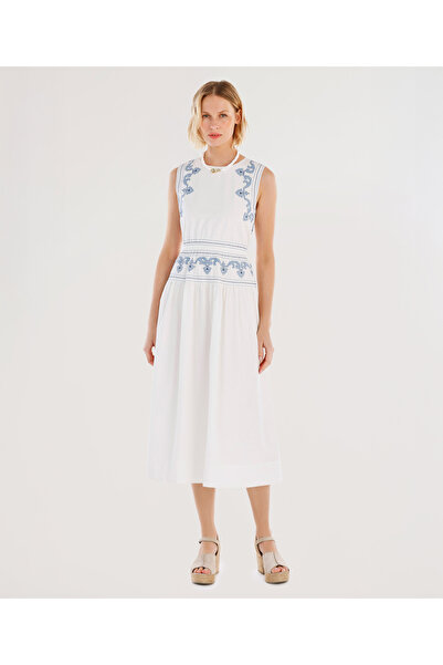 Yargıcı Nakış Detaylı Kolsuz Uzun Elbise