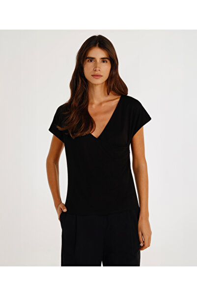 Yargıcı Kruvaze Detaylı Kısa Kollu T-shirt