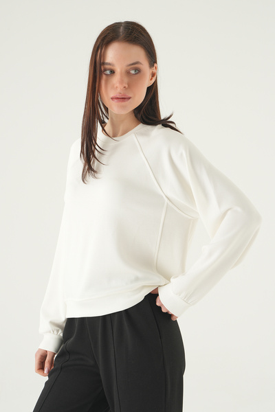 Rays 8277A Pulover cu guler rotund Ecru