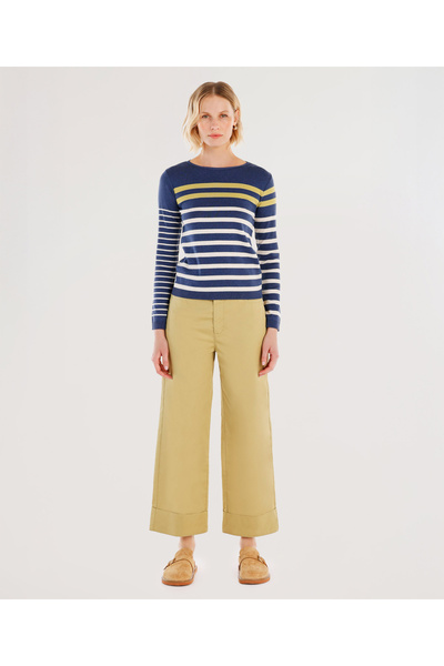 Yargıcı Kemer Detaylı Yüksek Bel Geniş Paça Pantolon