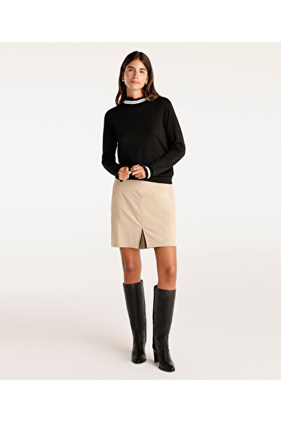 Yargıcı Önü Kontrast Detaylı Kısa Etek