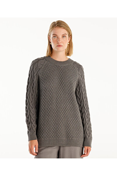 Yargıcı Bisiklet Yakalı Simli Örgülü Kazak