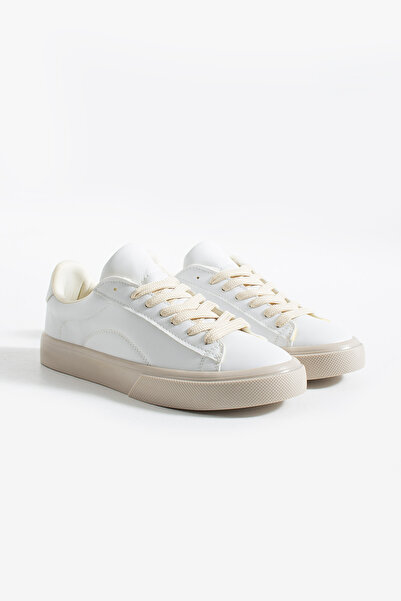 SHOESTEP Lena Women's Comfortable Sole Casual Sneaker with Back Piece Detail