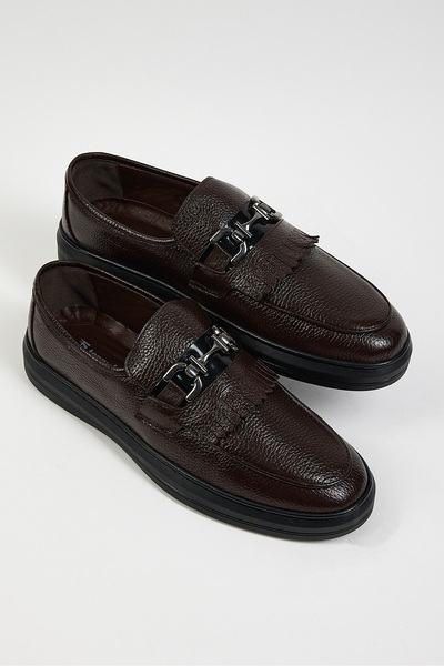 Tonny Black Ανδρικό καφέ άνετο loafer από γνήσιο δέρμα με φούντα και αγκράφα