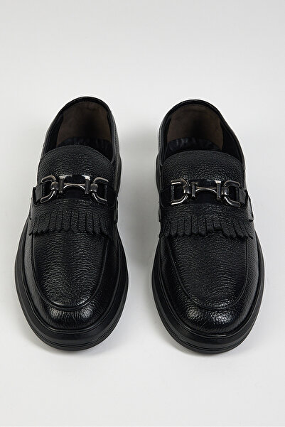 Tonny Black Férfi fekete, kényelmes szabású, valódi bőr bojtos csatos loafer ...