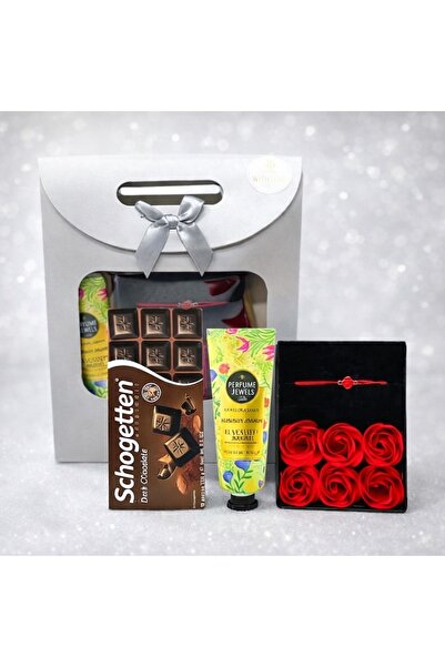velve Pachet Vanilla, Schogetten, cutiuta cu bratara si trandafiri sapun, cre...
