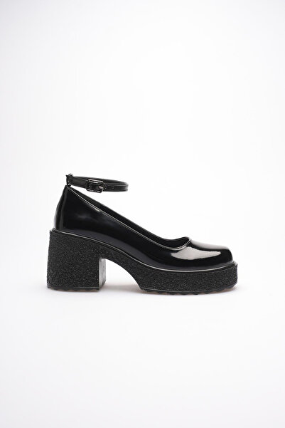 TRENDELLA Kadın Siyah Rugan Bilekten Baretli Günlük Ayakkabı TR06MS01A