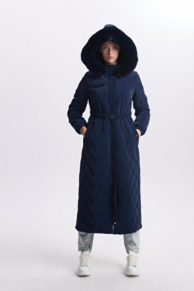 Zühre سترة منتفخة بغطاء للرأس من الفرو باللون الأزرق الداكن 12765