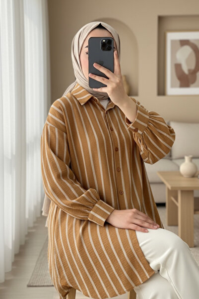 HİJABAYA Boydan Düğmeli Arkası Uzun Çizgili Gömlek