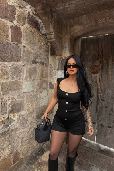 Love Fab ZR Model Kare Yaka Dügme Detay Şort Tulum