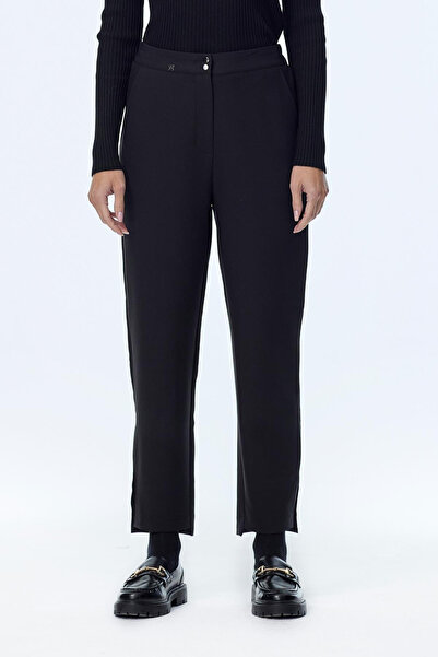 Zühre Yırtmaç Detaylı Siyah Pantolon 0240