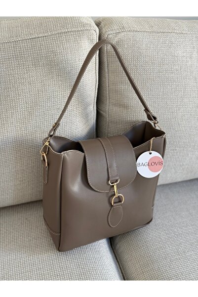 BAGLOVİS ÖNÜ KANCA VE HALKA DETAYLI ORTA BOY KOYU VİZON KADIN OMUZ ÇANTASI EN...