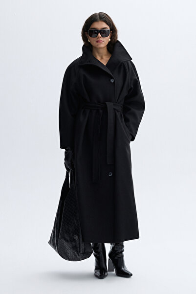 Mudo DİK YAKA KUŞAKLI UZUN KAŞE KABAN