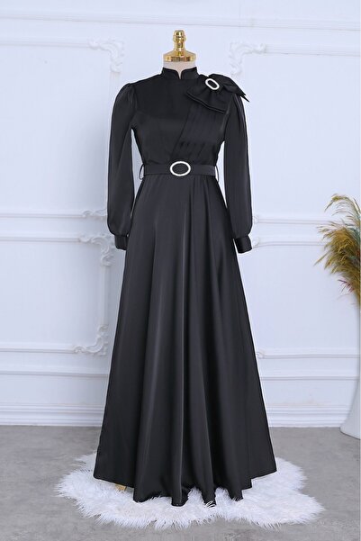 HİJABAYA Rochie de seara din satin cu brosa, fundita si centura de piatra