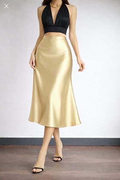 Kahra Collection تنورة ساتان أنيقة متوسطة الطول بلون كريمي داكن