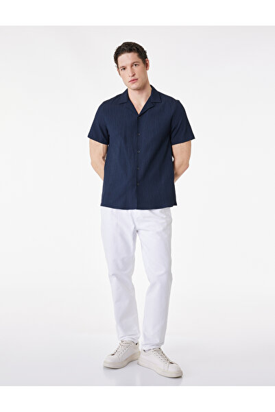 Koton Πουκάμισο με κανονική εφαρμογή, υφή, κουμπιά, κοντά μανίκια και γιακά α...