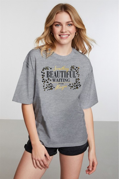 caddekombin تي شيرت نسائي بنمط الفهد مطبوع برقبة دائرية باللون الرمادي