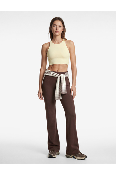 Koton Sa ukrštenim bretelama Sa detaljem na leđima Sportski grudnjak sa pokri...