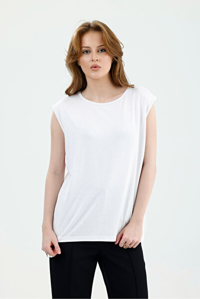dgs look White Basic Zero Sleeve Undershirt Tunic