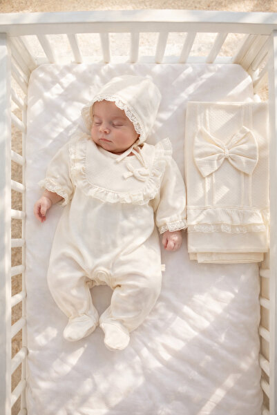 Mert Baby Bella 3'lü Organik Hastane Çıkış Seti Dantel Yaka %100 Pamuk Yenido...