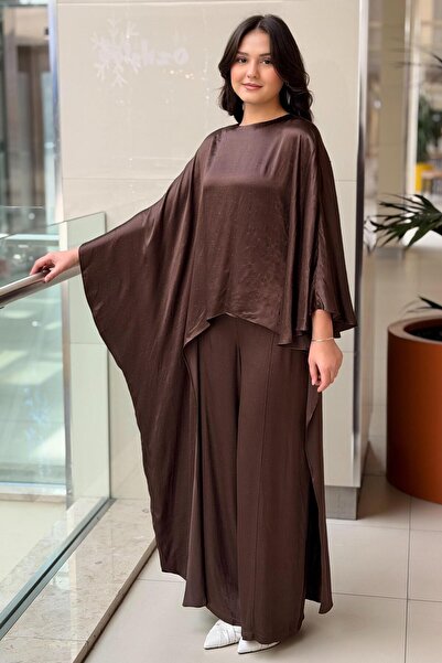 Ghisa Serpme Taşlı Önü Kısa Arkası Uzun Tunik Pantolonlu Takım