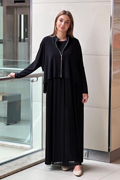 Nurcan Çetin Cepkenli Kolsuz Pliseli Elbise