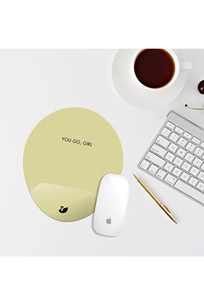 Özer Store لوحة ماوس بيضاوية باللون الأصفر You Go Girl مع وسادة ماوس تدعم المعصم