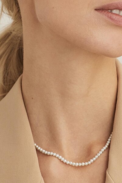 New Obsessions قلادة نسائية من اللؤلؤ الزجاجي بحجم صغير