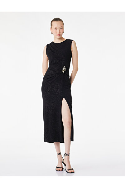 Koton Yırtmaç Detaylı Kolsuz Bisiklet Yaka Metal Aksesuarlı Sim Detaylı Midi ...