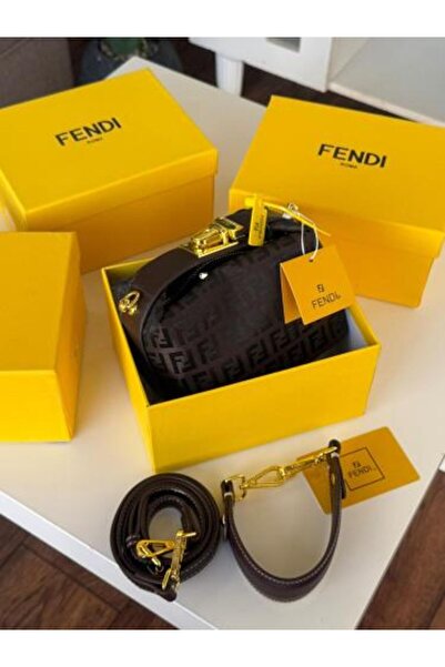 Generic Handbag and shoulder bag, high quality material, with accessories