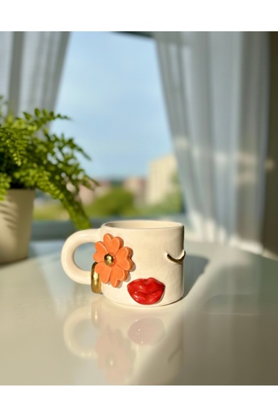 whisperbox Çiçekli ve Dudaklı Seramik Mug
