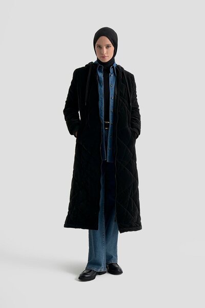 Armine TREND Boydan Fermuarlı Cepli Kapüşonlu Kapitone Mont Siyah 25KT703