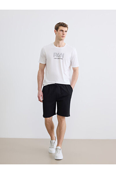 LC Waikiki Standardfit Men's Shorts from Uzg Store for Style Enthusiasts