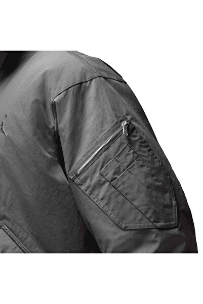 nike jacket with pockets