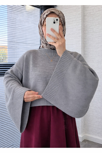 MELEK ARAZ Women's Bat Sleeve Oversize Knitwear Sweater