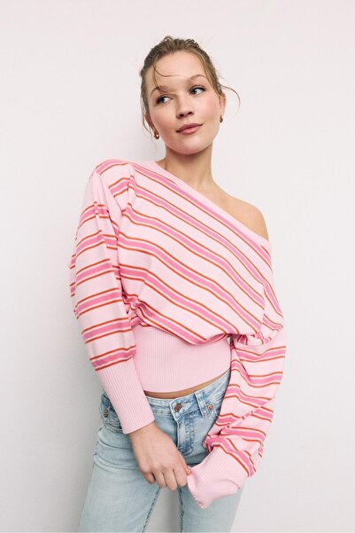 Stradivarius Asimetrik kesim fitilli triko kazak